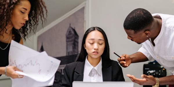 5 Ways to Reduce Workplace Stress – Proven Grounding Techniques Explained